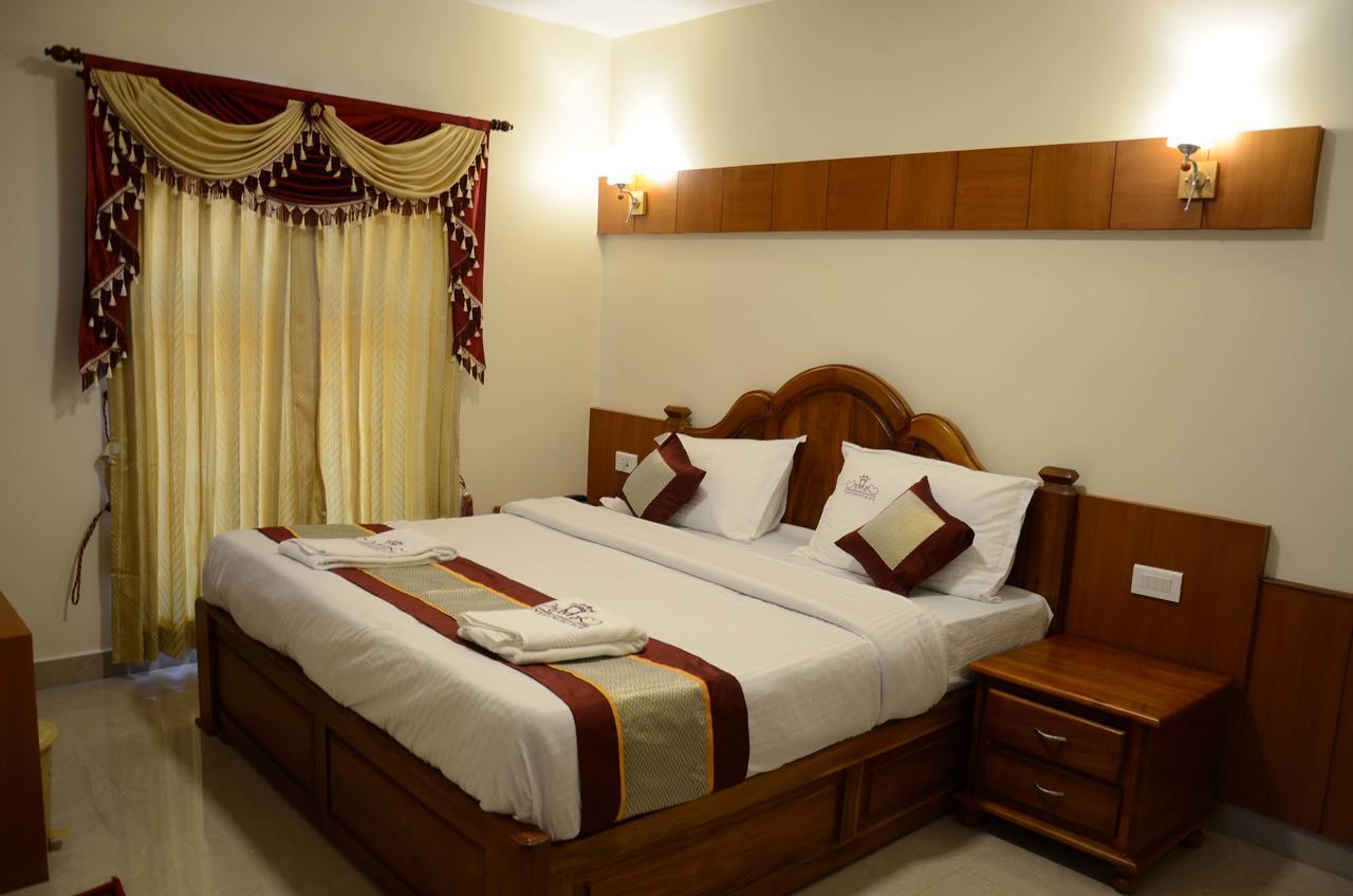 Hotel Vasantham Palace Ooty Exterior photo